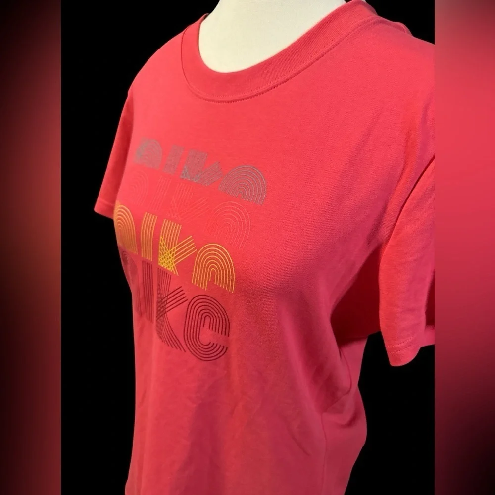 Nike Women’s Coral DRI-FIT Tee with Graphic Design